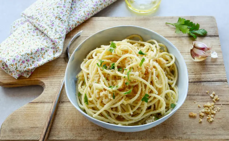 Pasta con la mollica croccante, pronta in 20 minuti