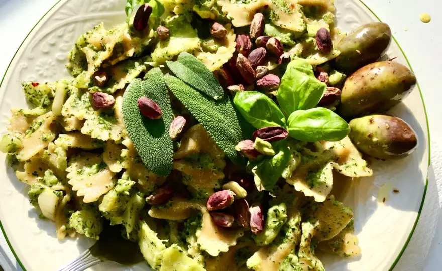 Pesto di salvia, la ricetta equilibrata e tutti gli abbinamenti