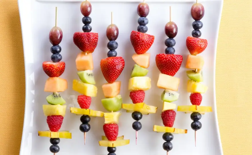 Spiedini di frutta - 5 idee golose per feste e buffet