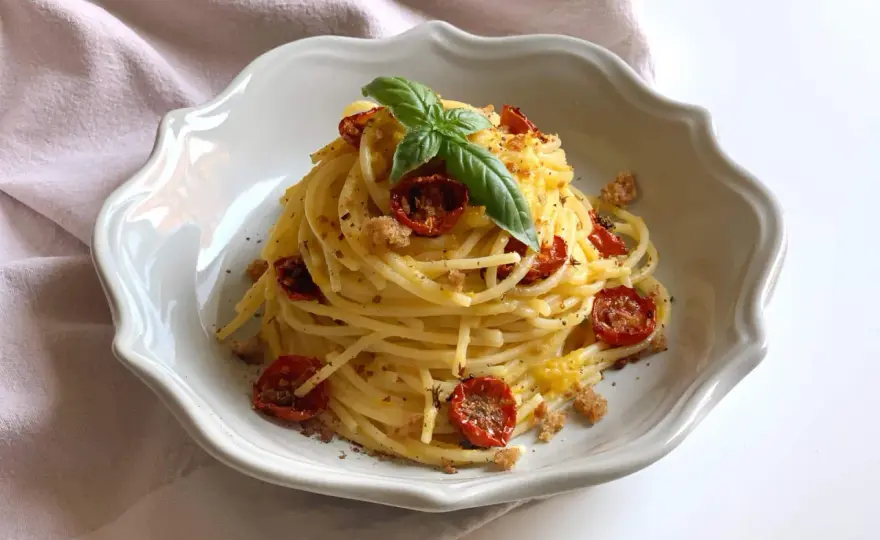 Pasta con pomodorini gialli cremosa, pronta in 30 minuti
