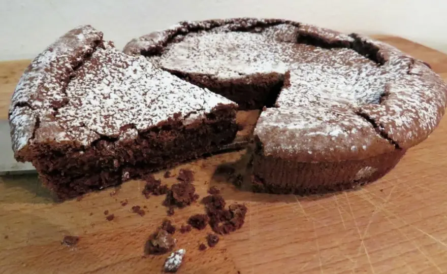 Tenerina al cioccolato, la ricetta ferrarese dal cuore morbido