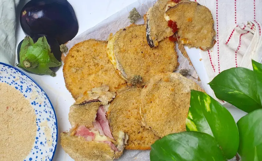 Cordon bleu di melanzane vegetariani, croccanti e filanti