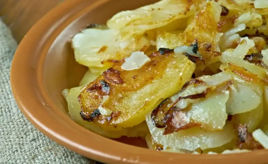 Patate alla lionese croccanti, il trucco per non romperle