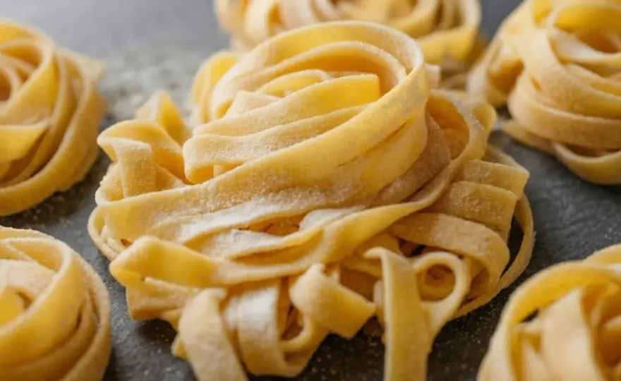 Pasta fresca all’uovo fatta in casa, dalla sfoglia alla cottura
