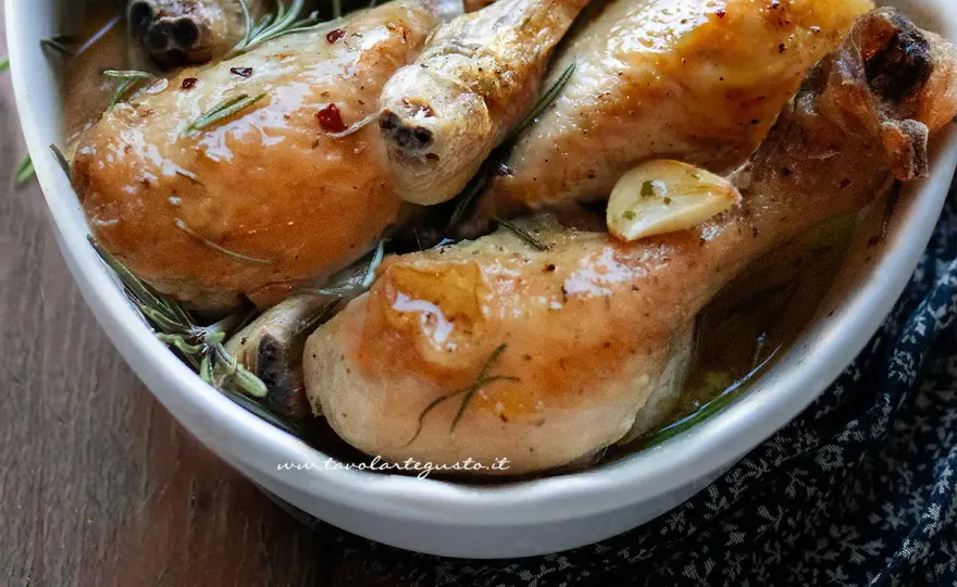 Sovracosce di pollo al forno, dorate e succose