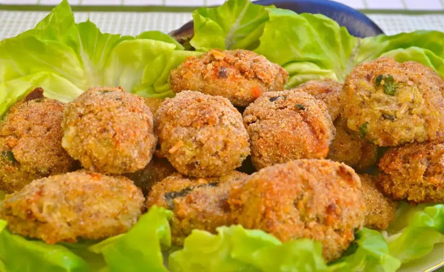 Polpette di melanzane fritte croccanti e morbide al centro