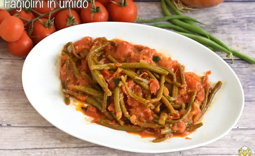 Fagiolini in umido al pomodoro, morbidi e saporiti