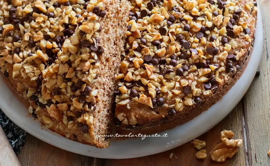 Torta di noci della nonna morbida - ricetta e consigli