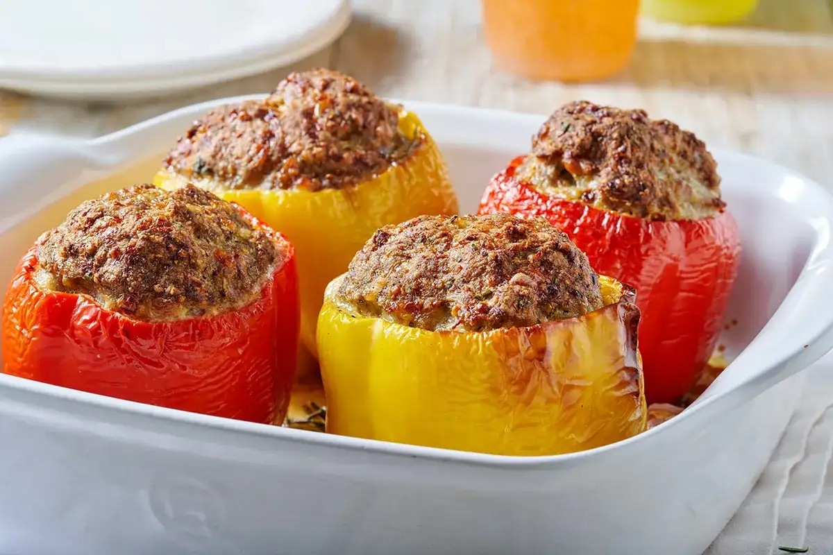 Peperoni ripieni senza carne, la ricetta della nonna che profuma di casa. Un piatto gustoso e genuino.